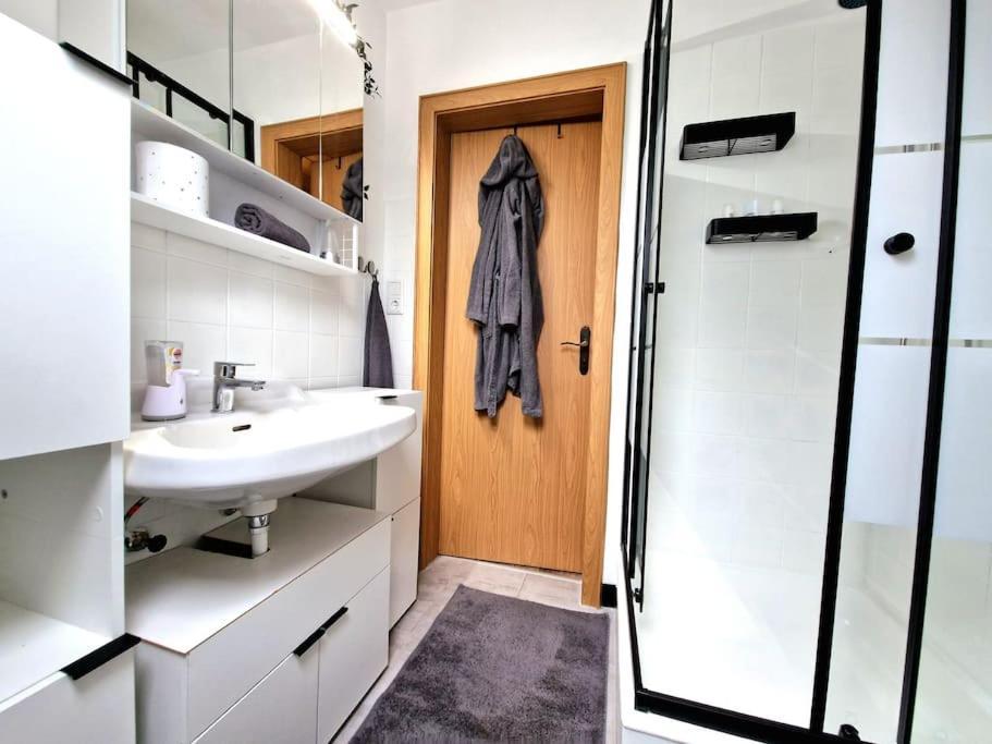 Gemuetliche Wohnung Direkt Am Kuestenkanal! Wardenburg Bagian luar foto